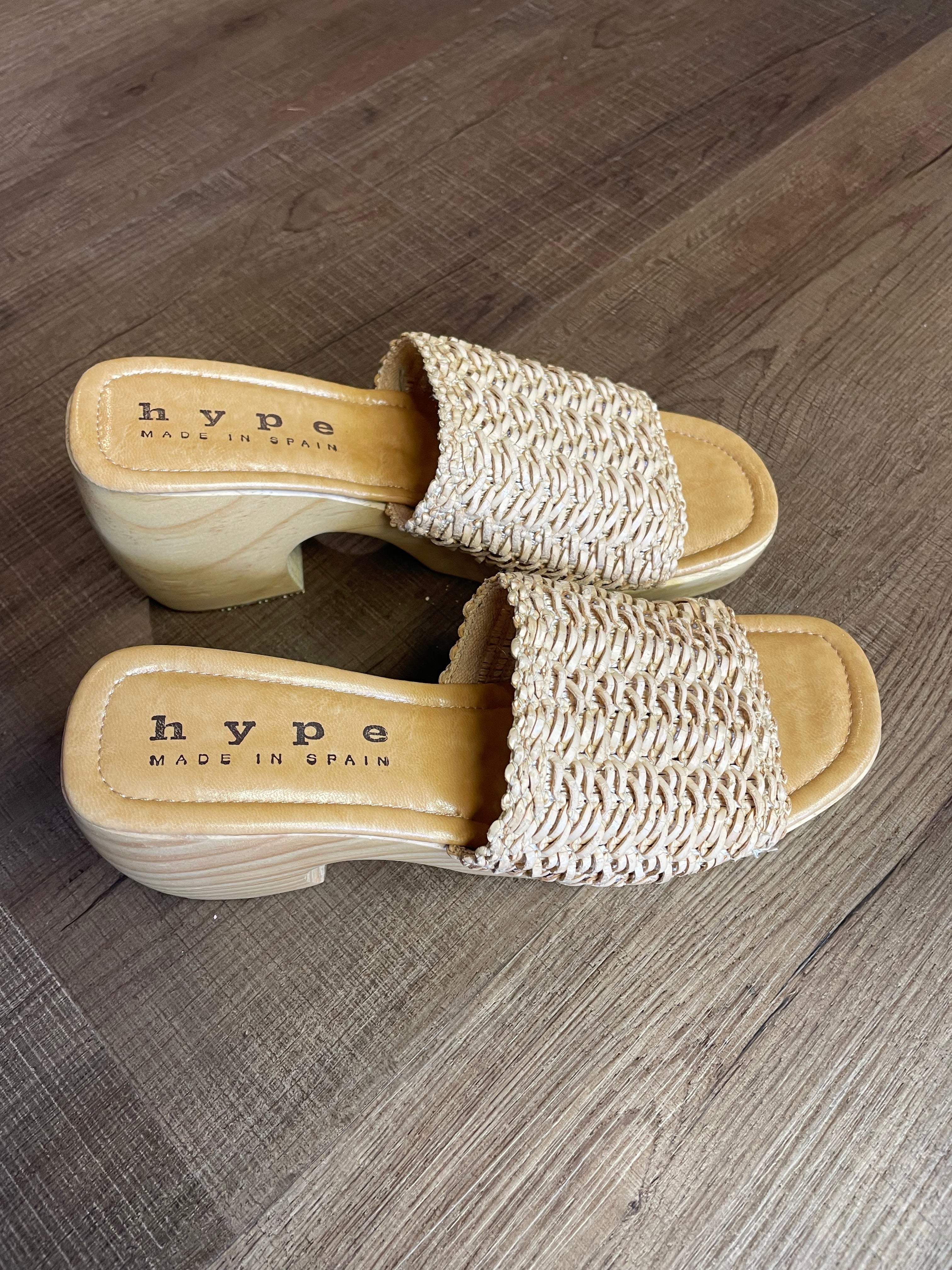 Hype Weaved Leather Strap Sandal (6.5)