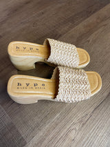 Hype Weaved Leather Strap Sandal (6.5)