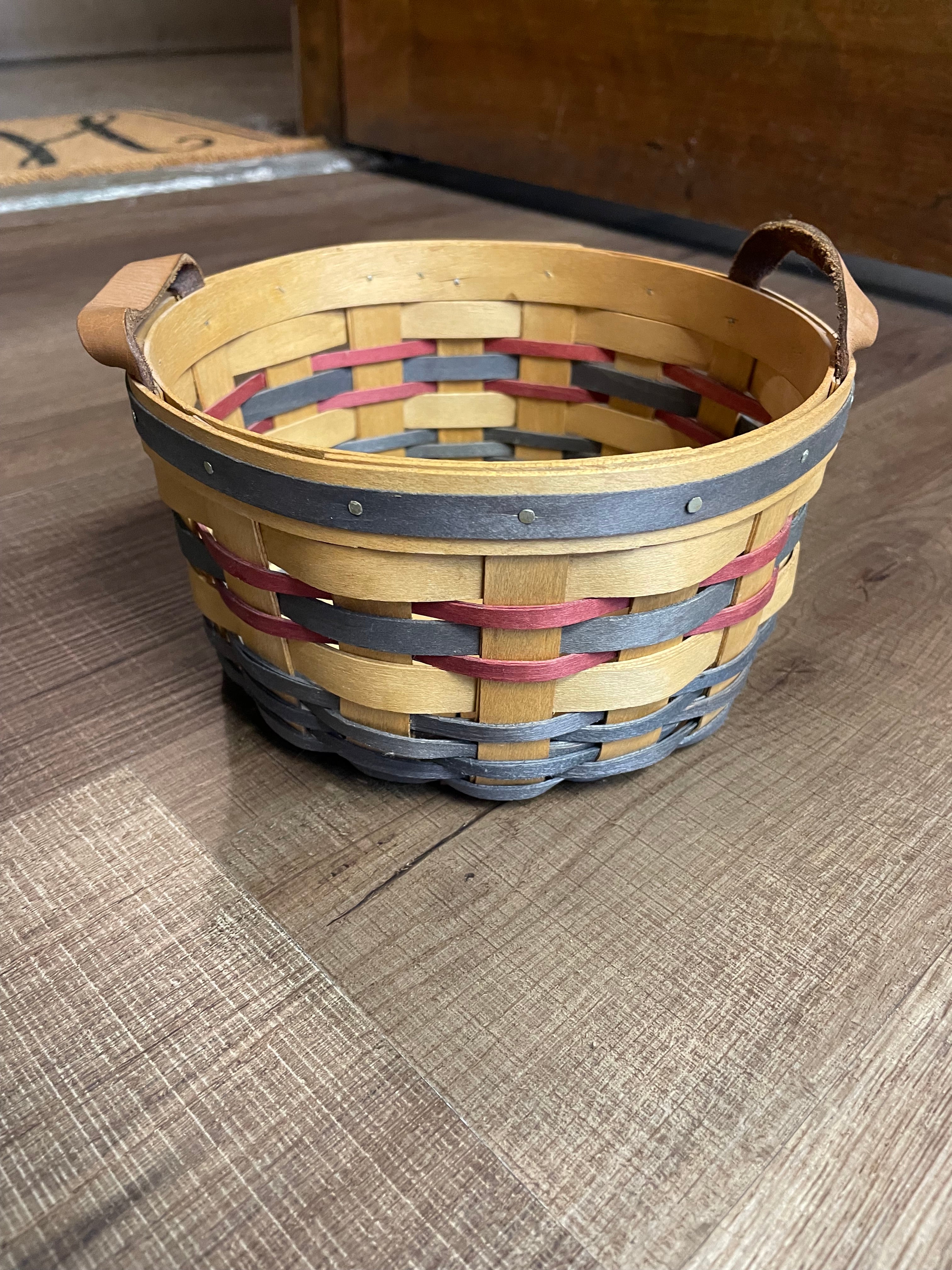Vintage 1996 American Traditions Woven Basket