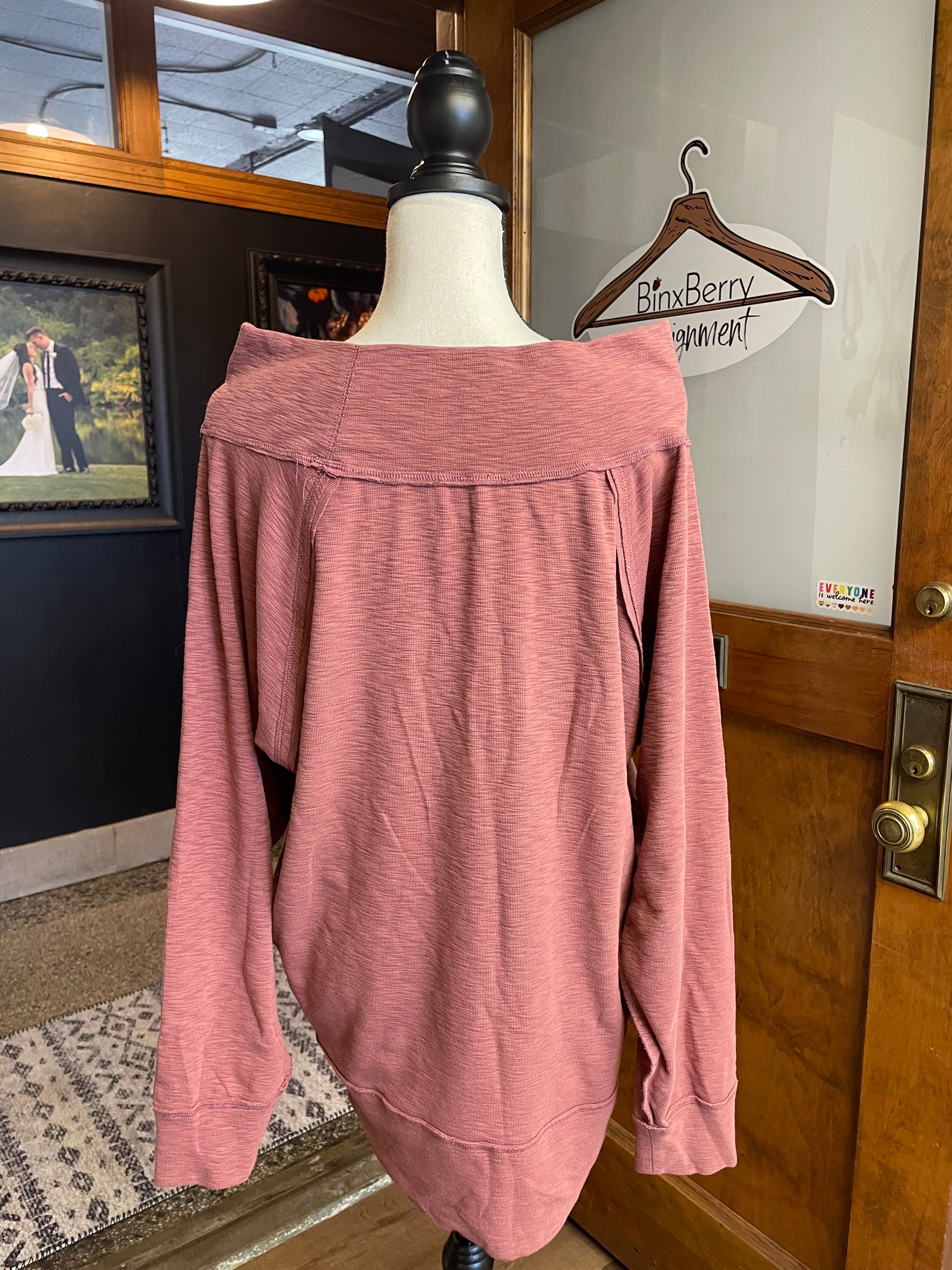 Annabelle Swoop Shoulder Knit Top (L)