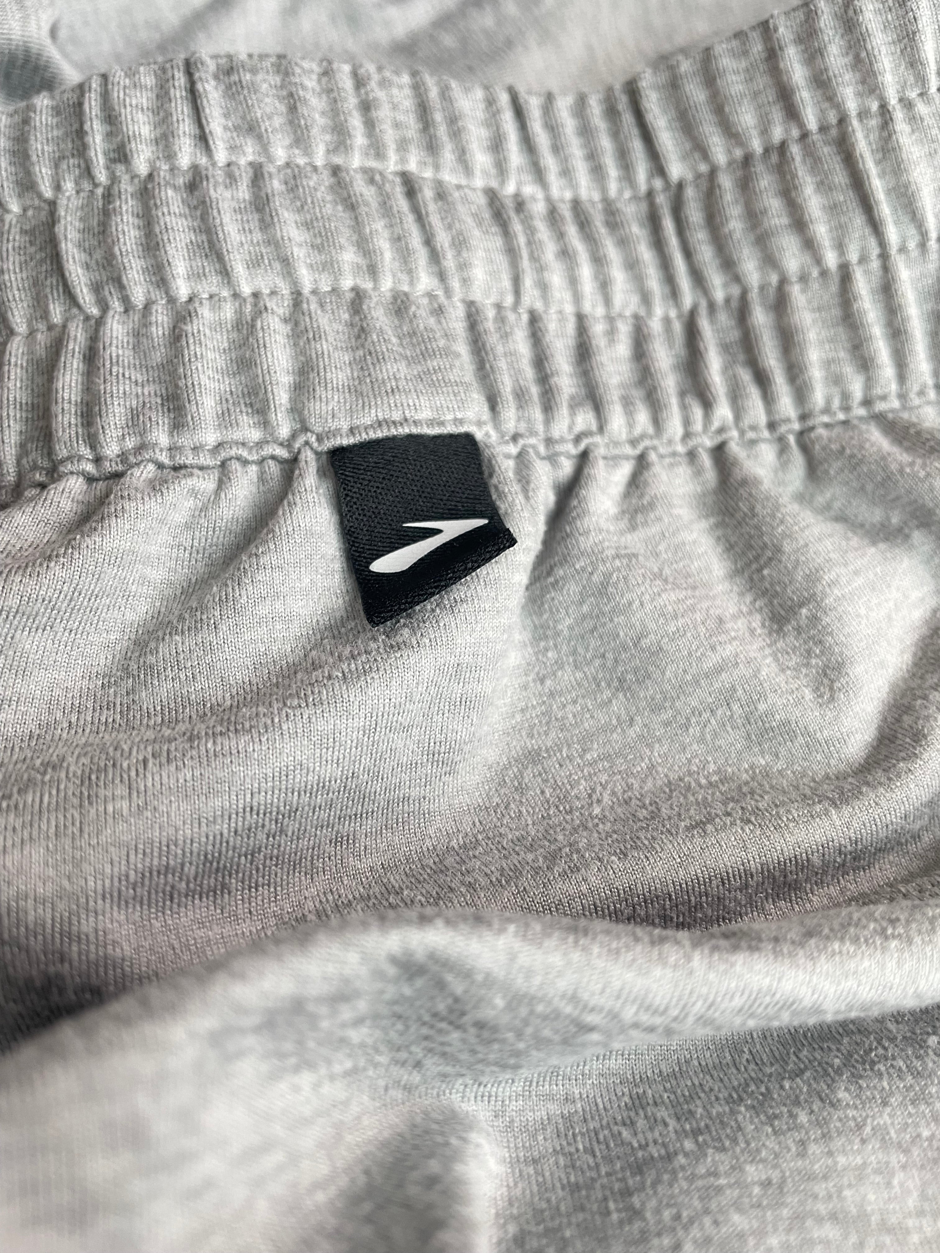 Brooks Light Heathered Gray Women's Joggers (XL)