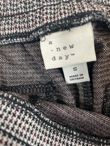 A New Day Houndstooth Ankle Pants (S) - BinxBerry Consignment