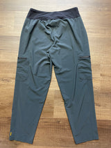 Lucy Regular Fit Women's Crop Cargo Pants (S)