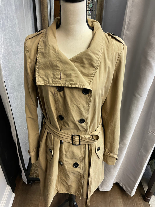 GAP Tan Trench Coat (L)
