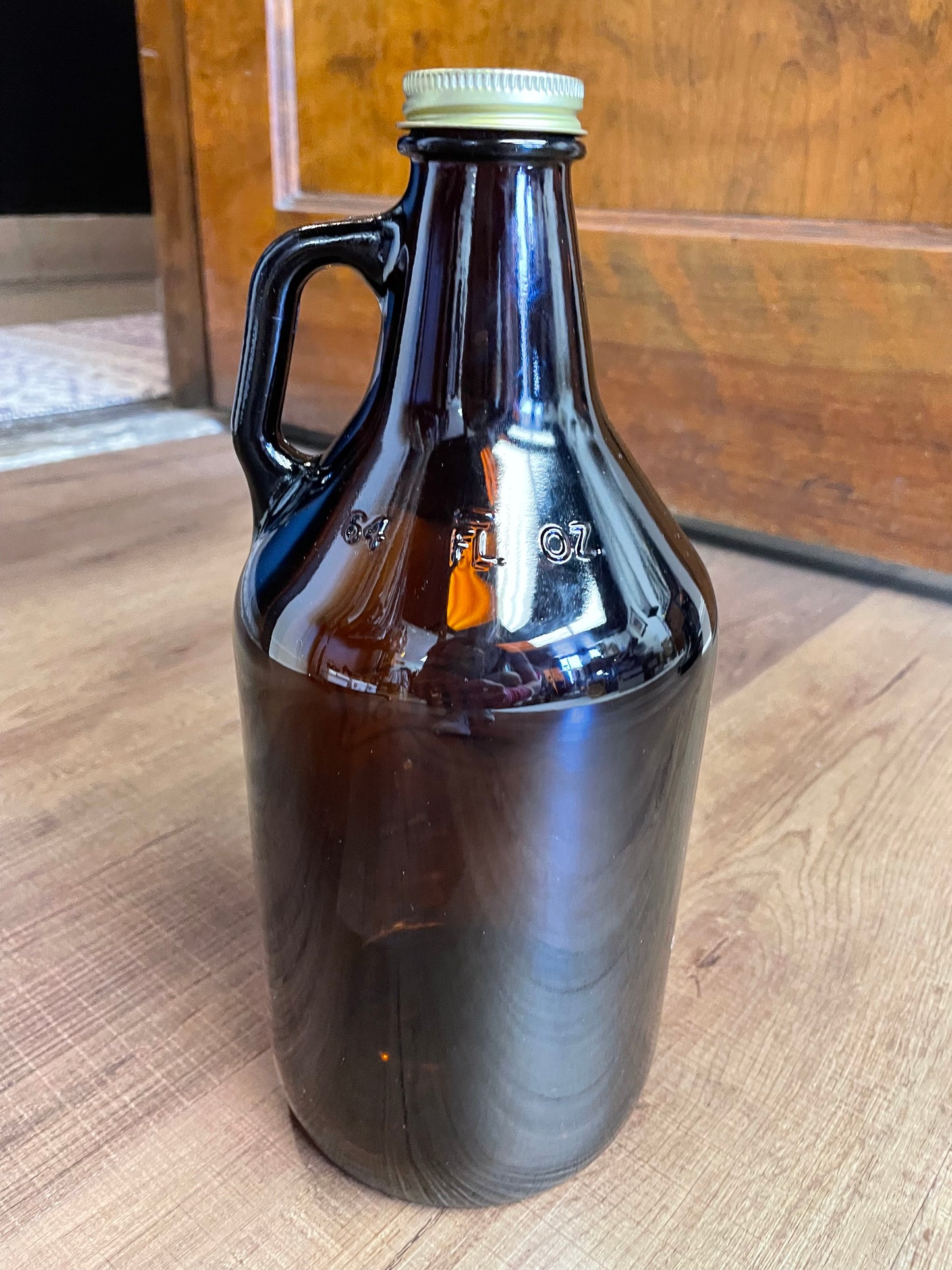 The Pint House Bar and Grill Yuma, AZ 64oz Brown Glass Growler