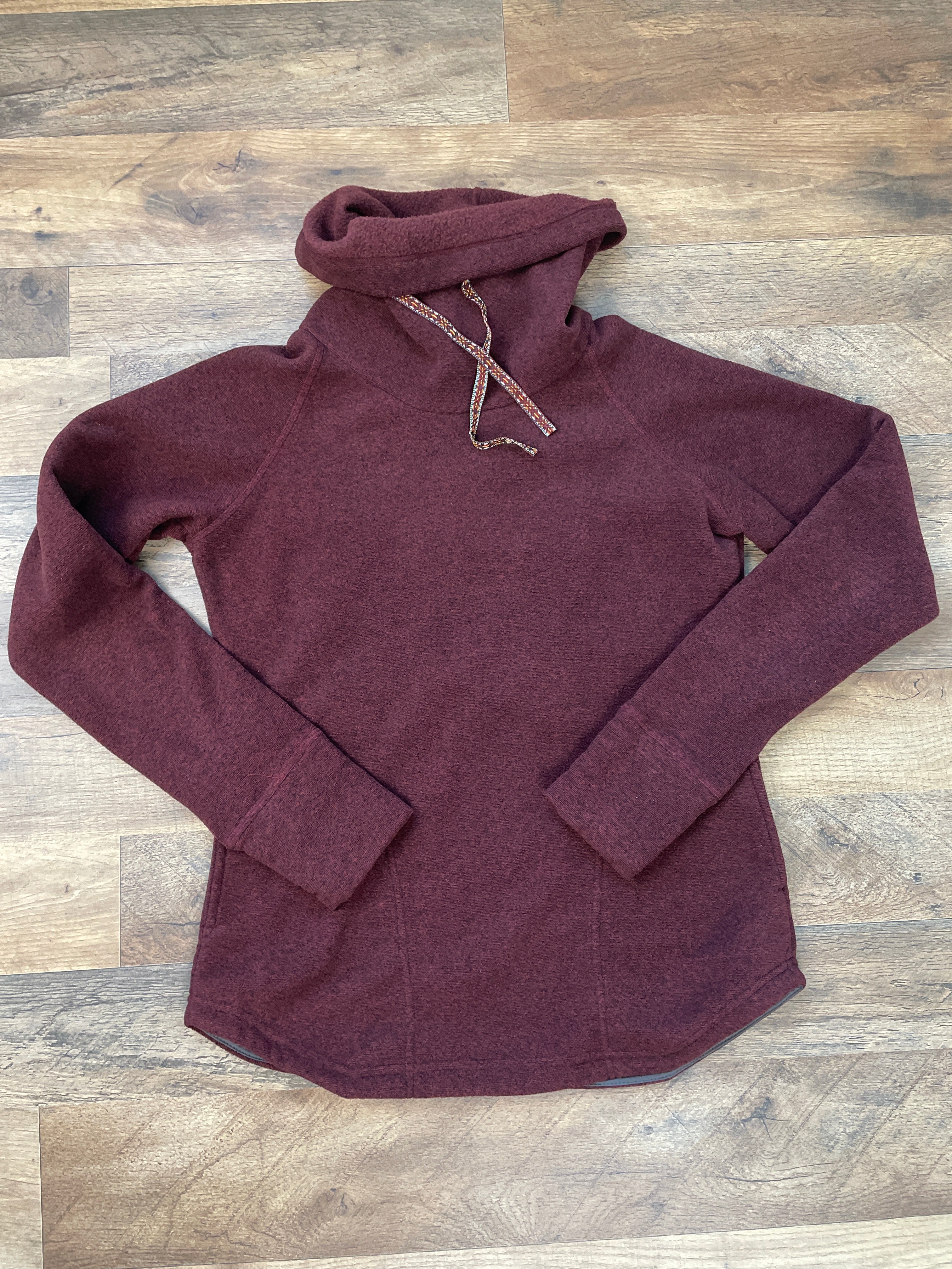 Sherpa Adventure Gear Women's Cowlneck Top (M) - BinxBerry Consignment