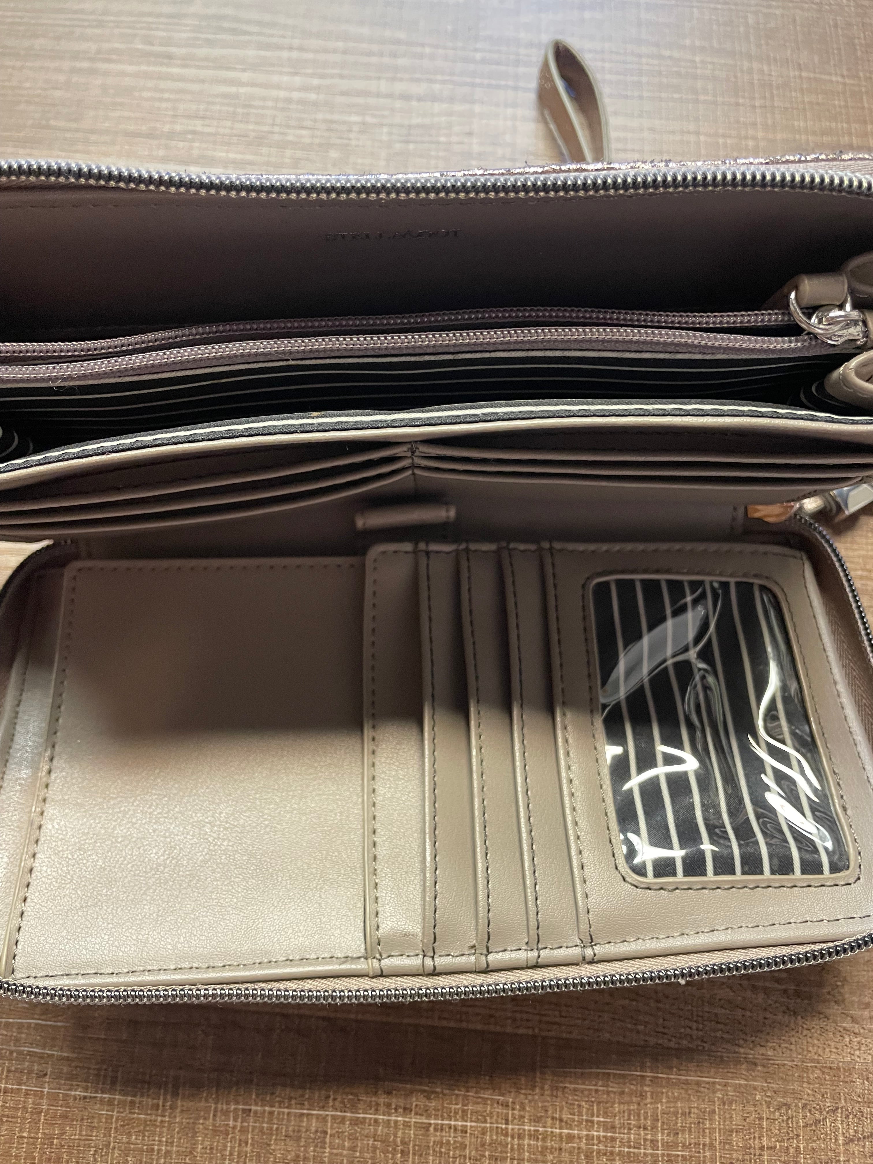 Stella & Dot Shimmer Wristlet