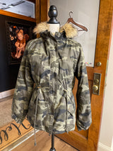 Papillion Sherpa Lined Hooded Women's Camo Coat (L)