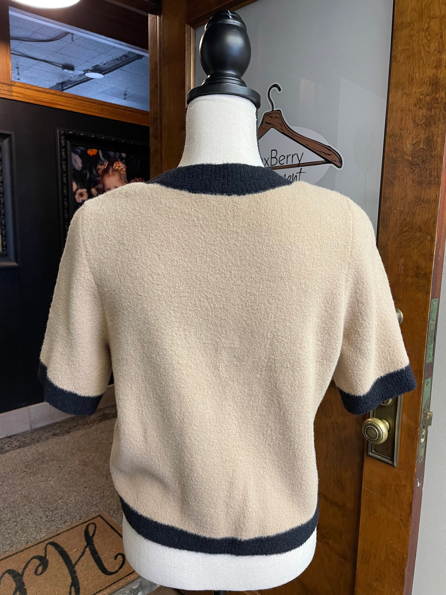 Express Short Sleeved Cardigan (L)