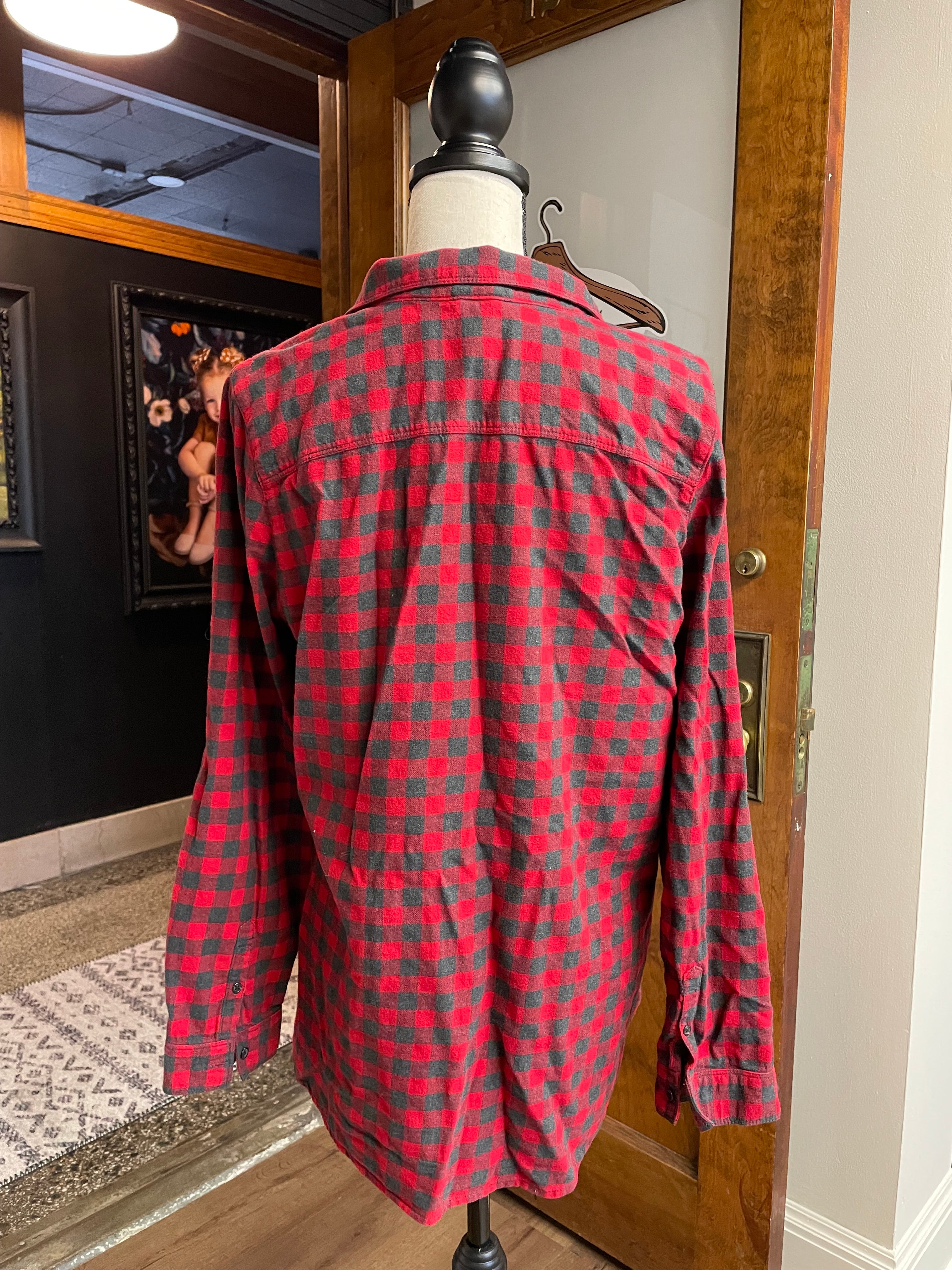 Treasure & Bond Checkered Women's Flannel (L)