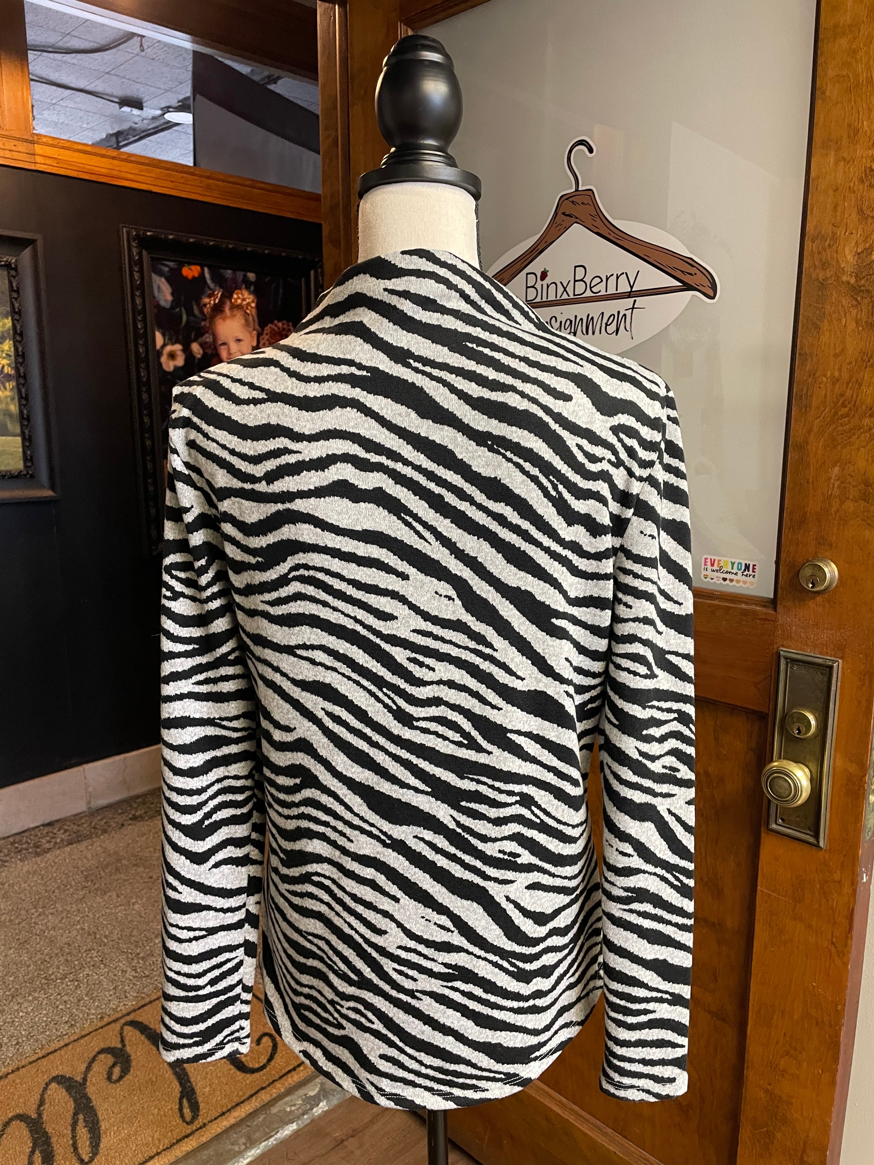 Beach Lunch Lounge Zebra Women's Top (M) - BinxBerry Consignment