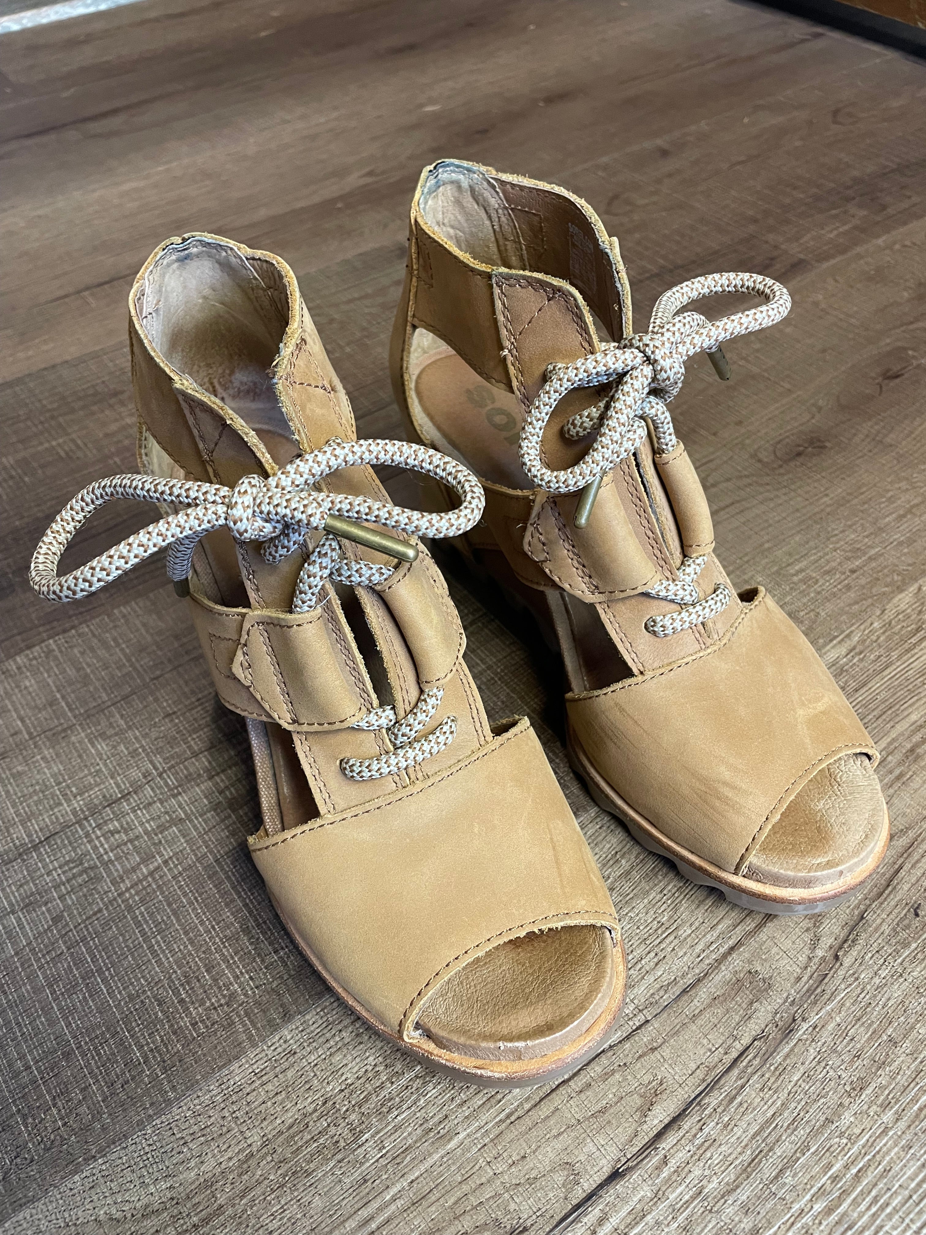 Sorel Women's Joanie Leather Wedge Sandals (7.5)