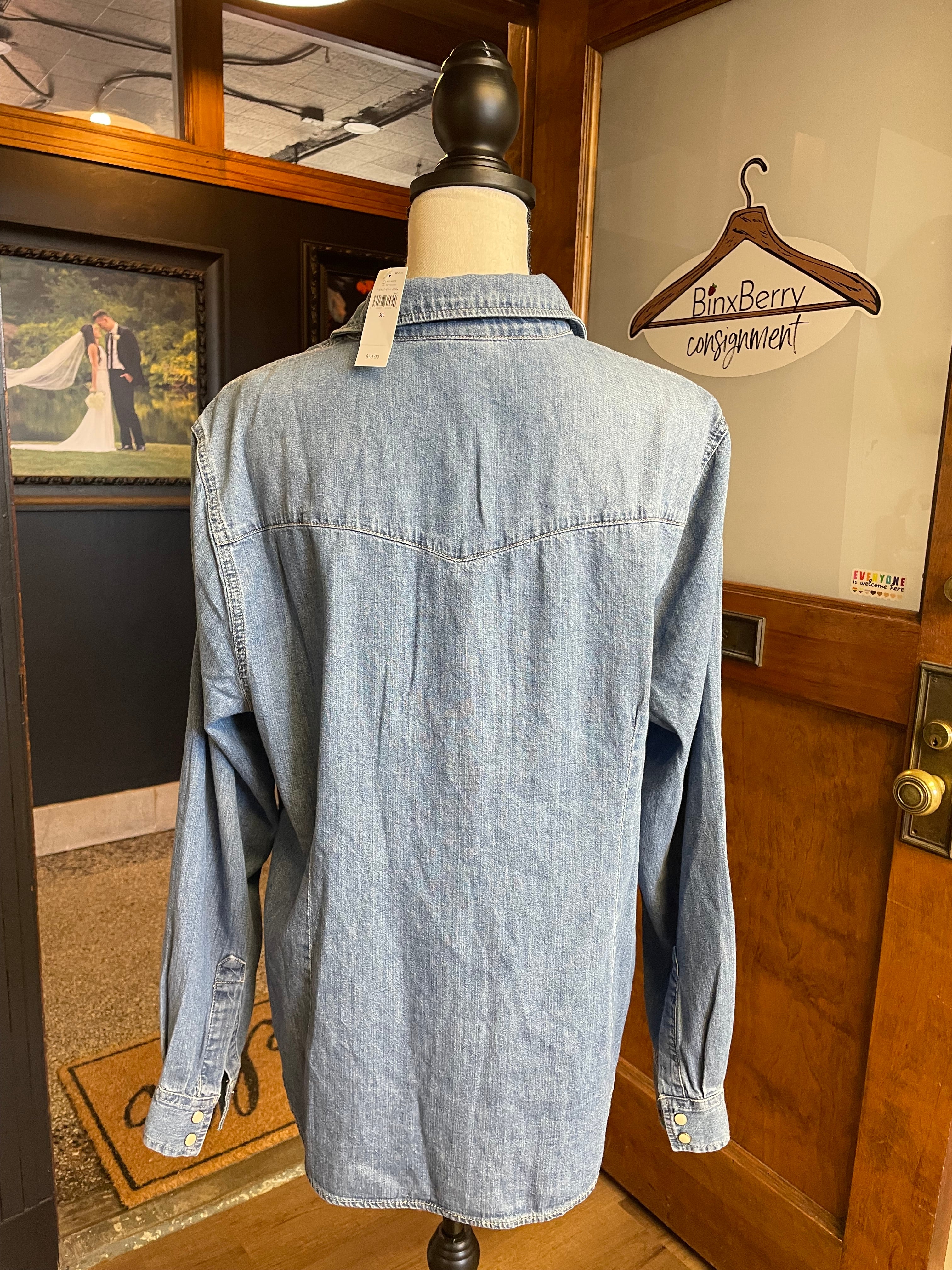 GAP Western Demin Pearl Snap Shirt (XL)