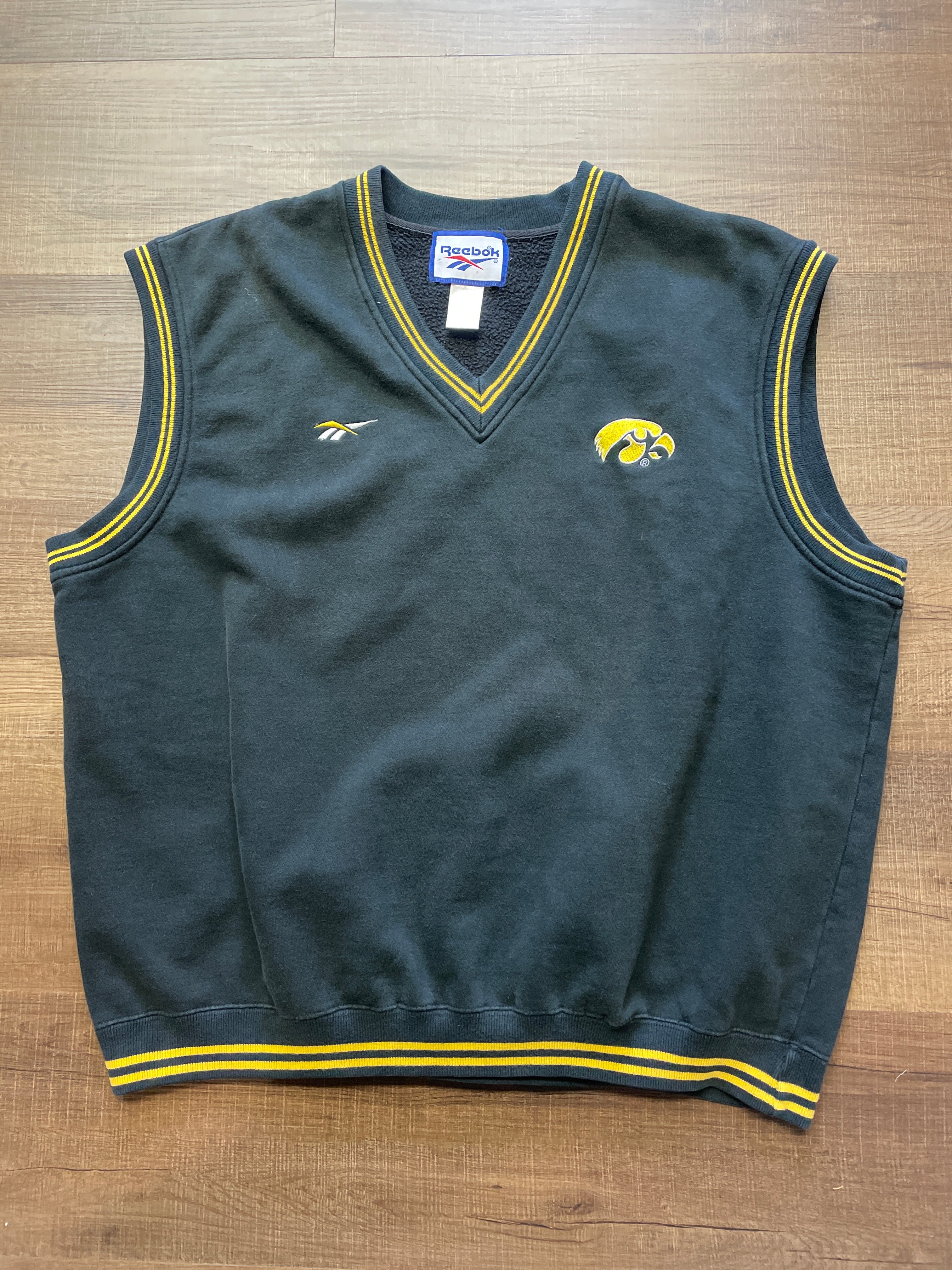 Vintage Reebok Hawkeye Men's Vest (XL)