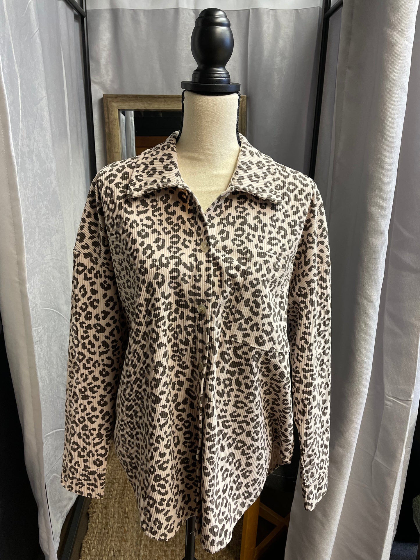 Pink Lilly Gray and Cream Cheetah Print Corduroy Button Down (S)
