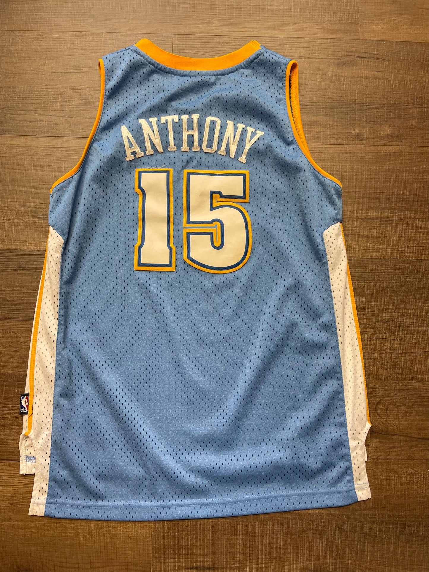 Reebok NBA Denver Nuggets Carmelo Anthony #15 Jersey (YLG)
