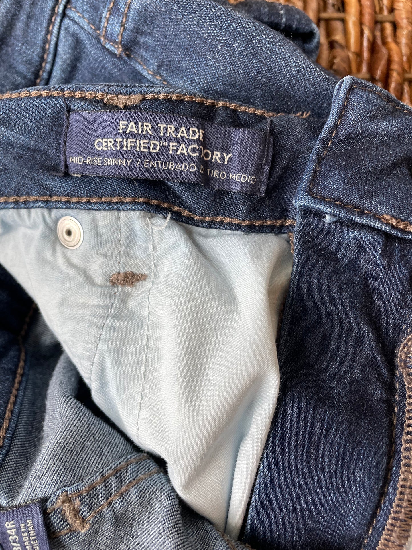 Universal Thread Mid-Rise Skinny Jean (18/34R)