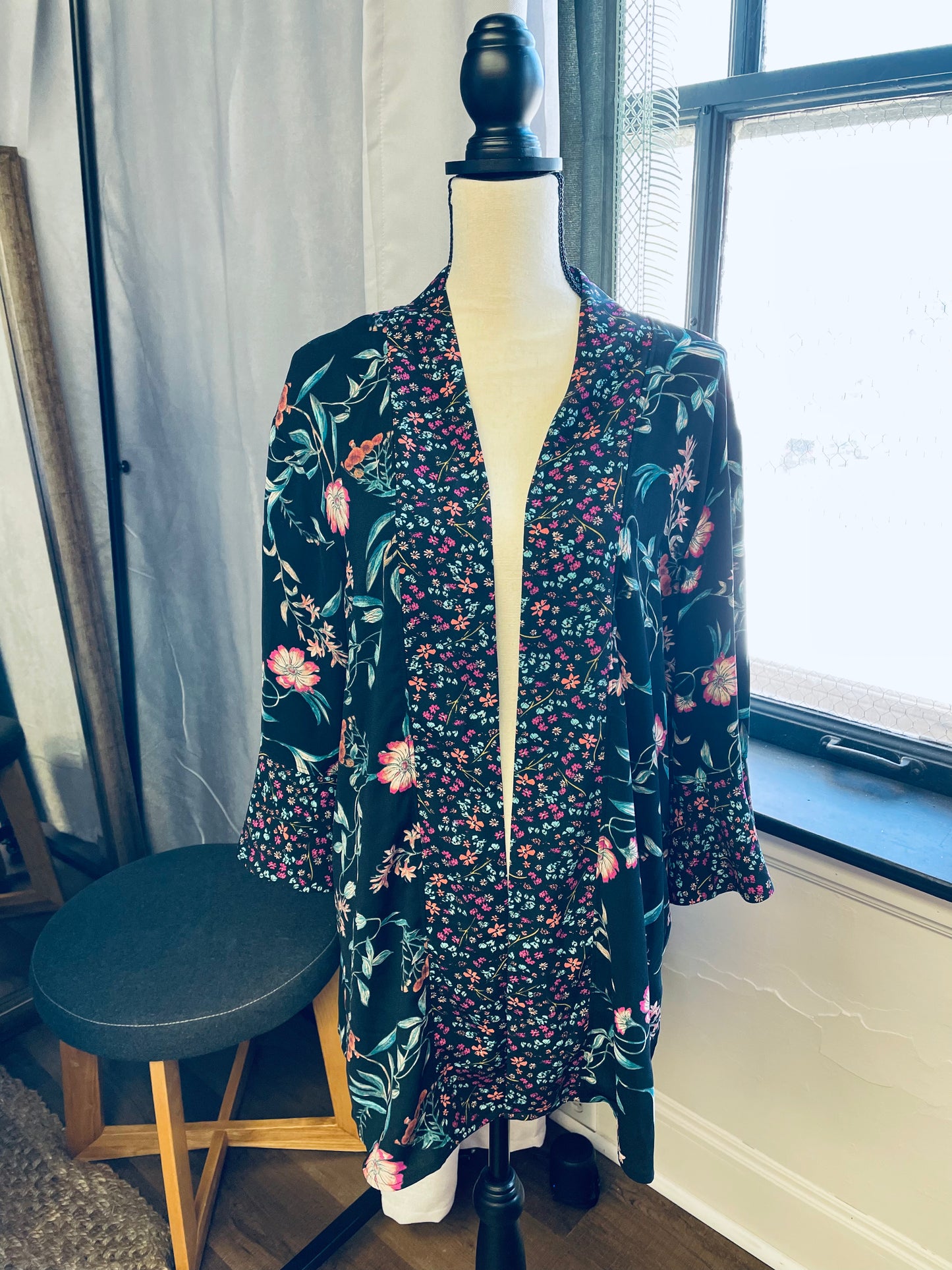 BP. Open Front Floral Cardigan (XS/S)