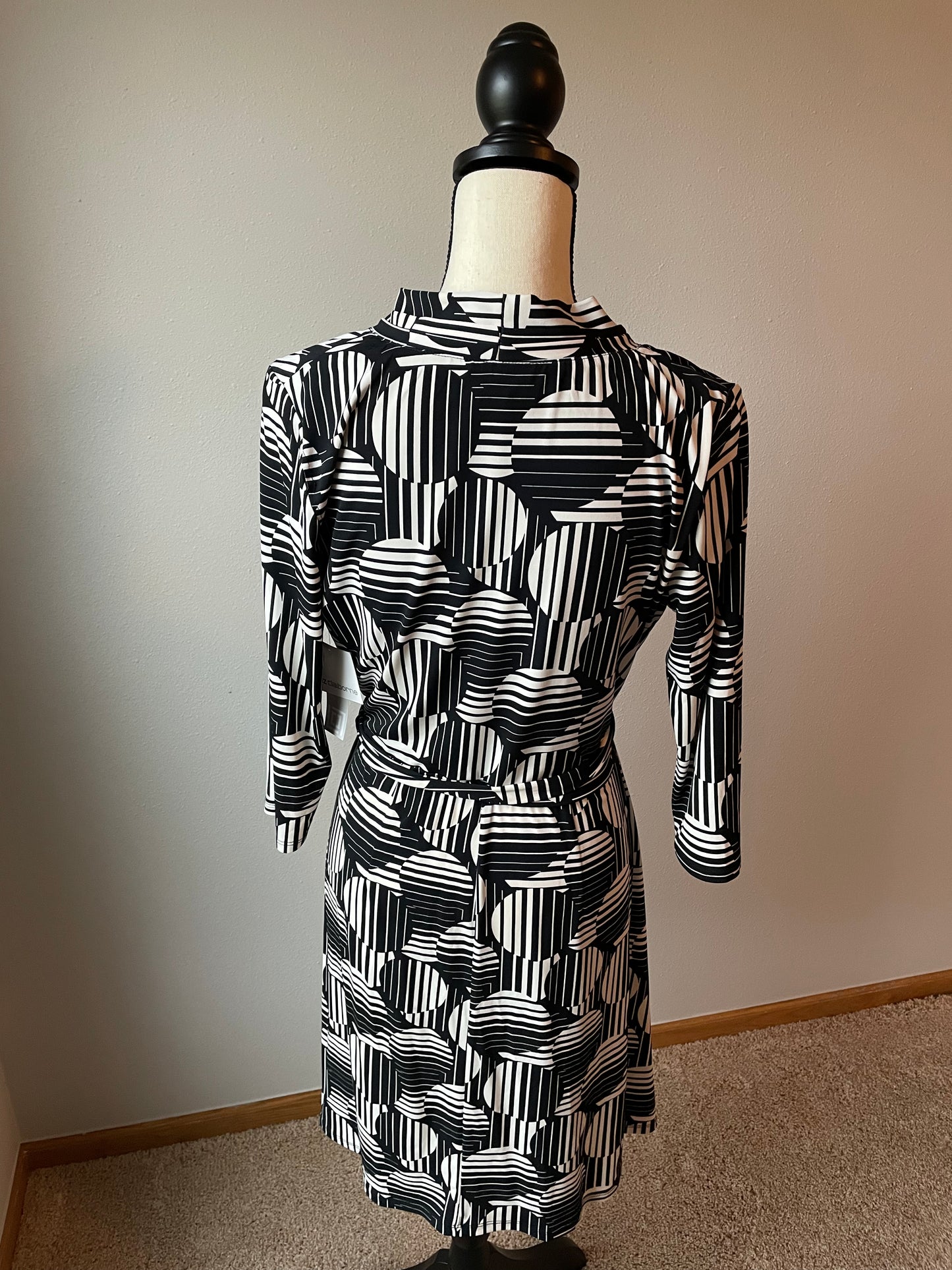 Liz Claiborne Geometric Tie Dress (M)