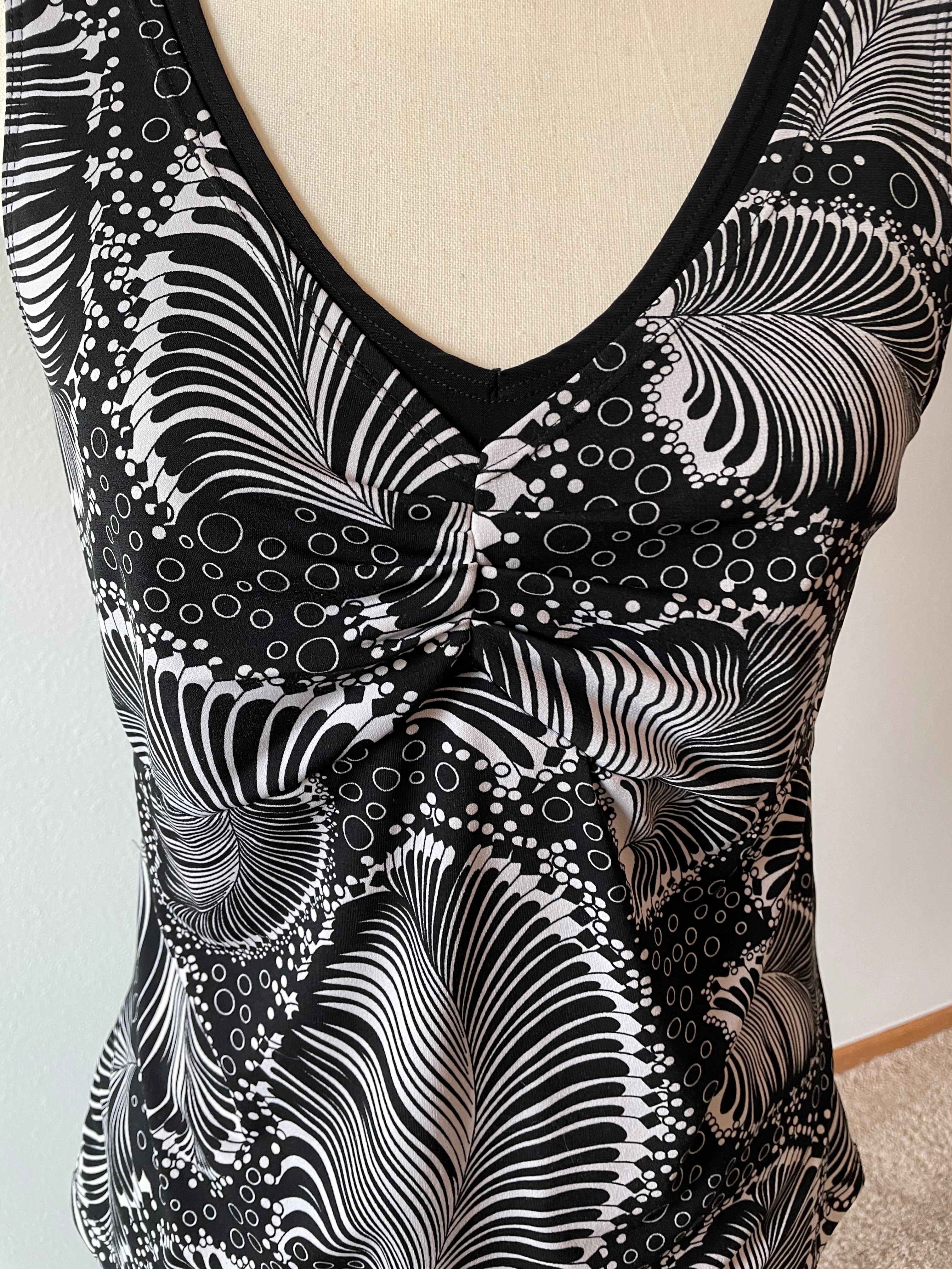 Cato Black and White Sleeveless Top (S)