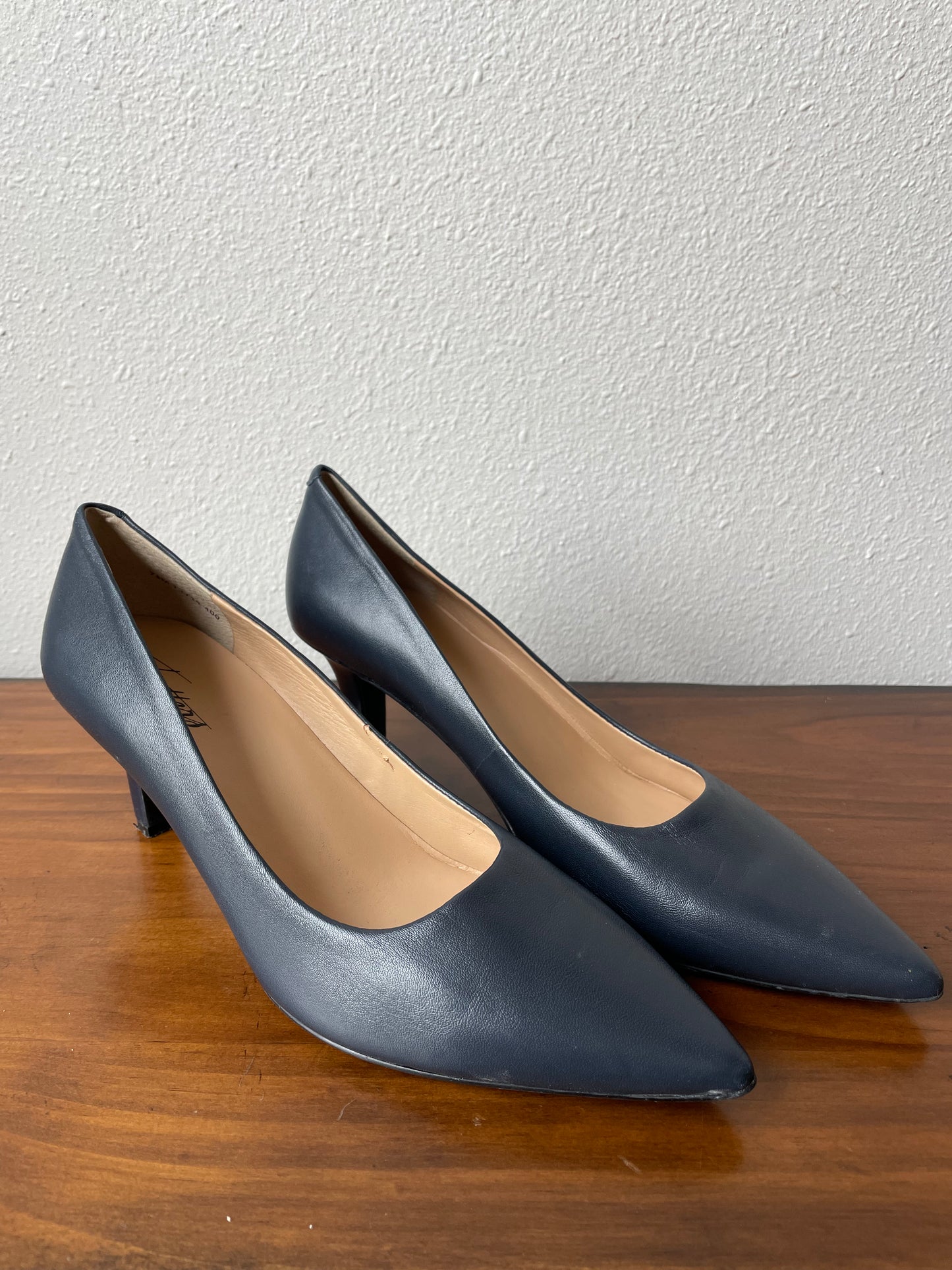 Trotters Navy Pointed Heels (7.5M)