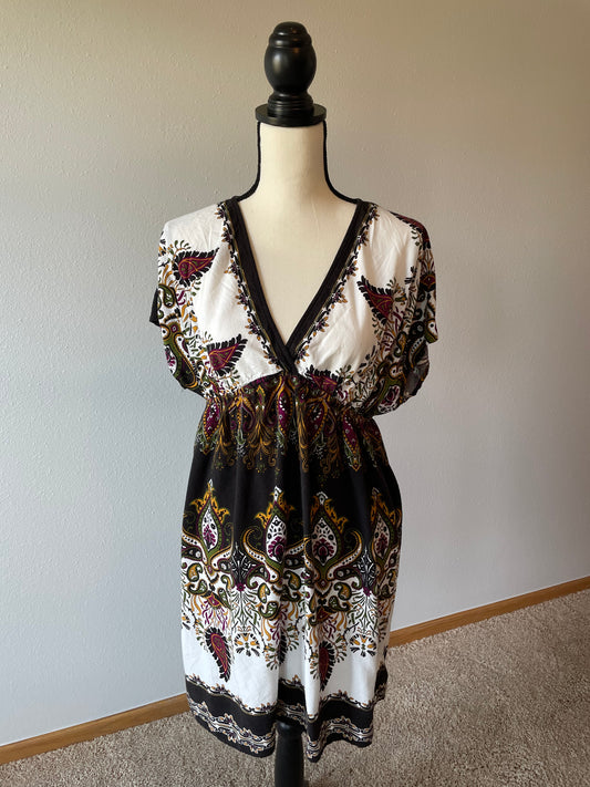 Xhilaration V-Neck Shift (XL)