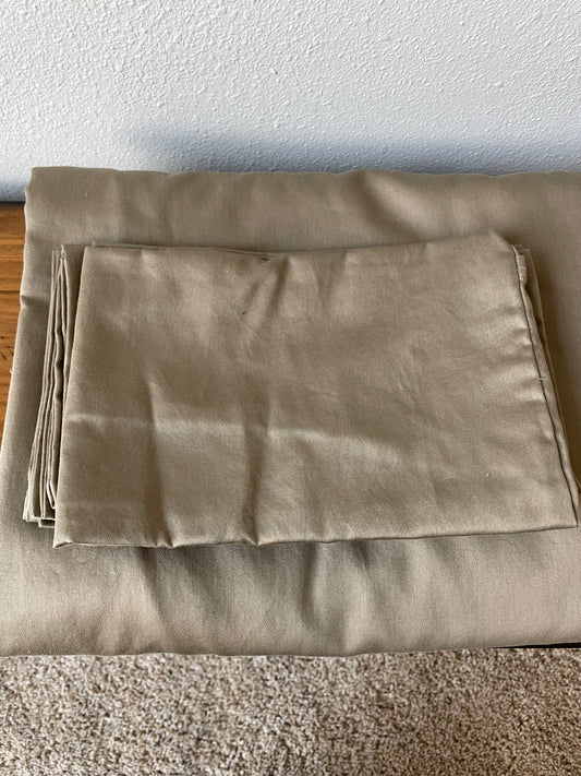 Royal Velvet Queen Duvet & Shams (Set of 3)