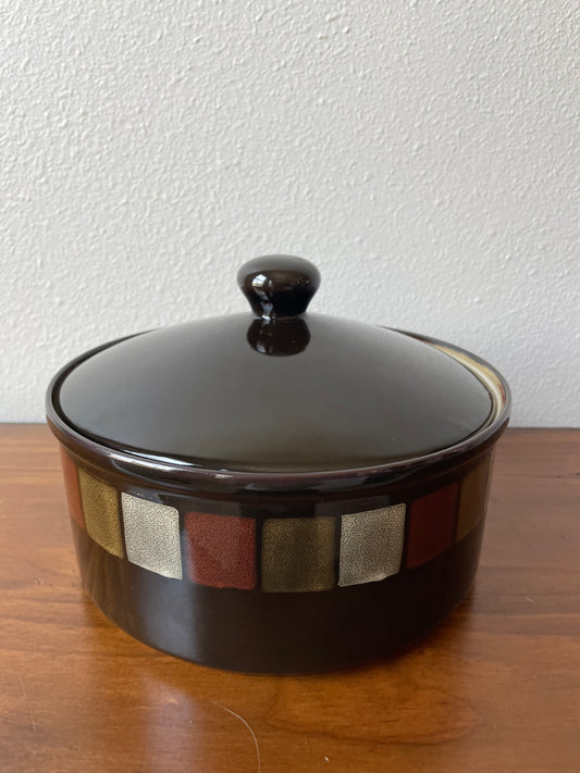 Pfaltzgraff Everyday Taos 8" Covered Casserole
