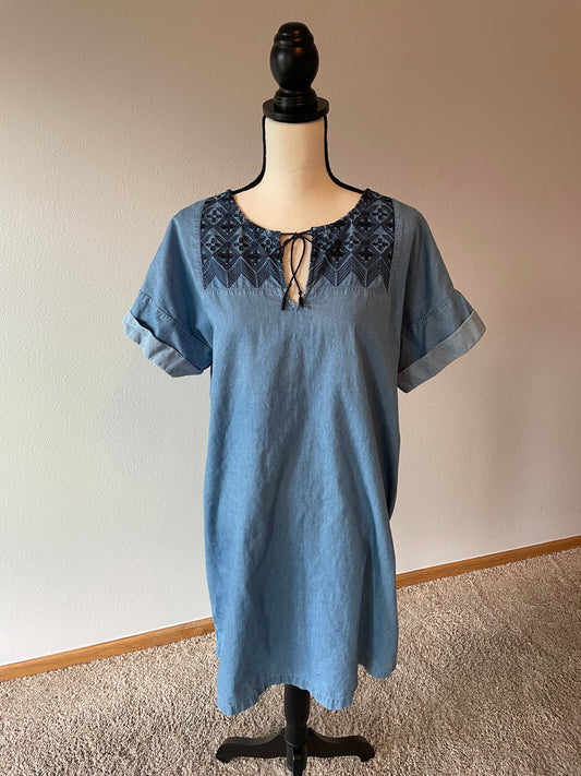 Old Navy Denim Shift Dress with Blue Stitching (XL)