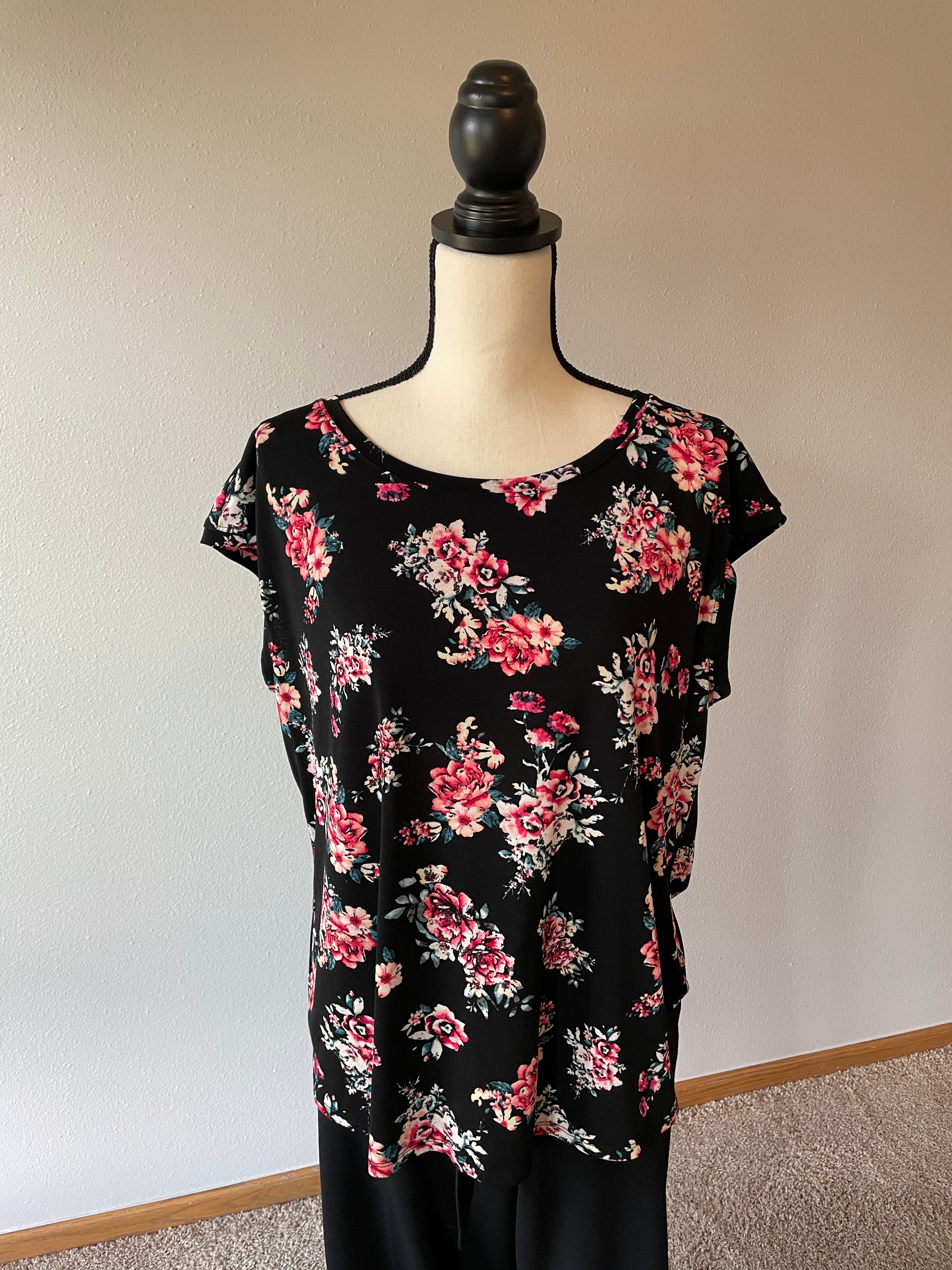 Elle Floral Top (XL) - BinxBerry Consignment