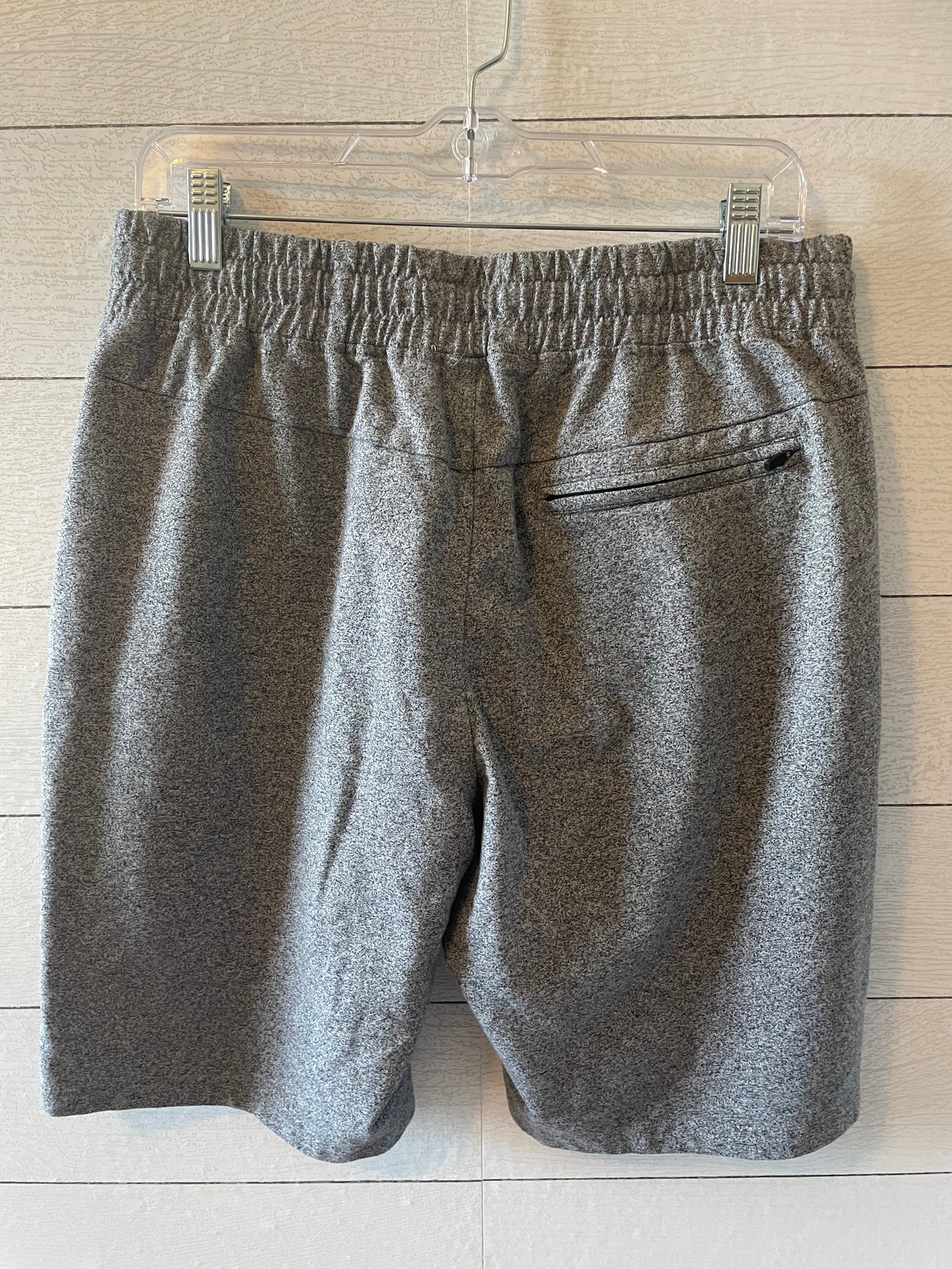 Men's Retrofit Shorts (L)