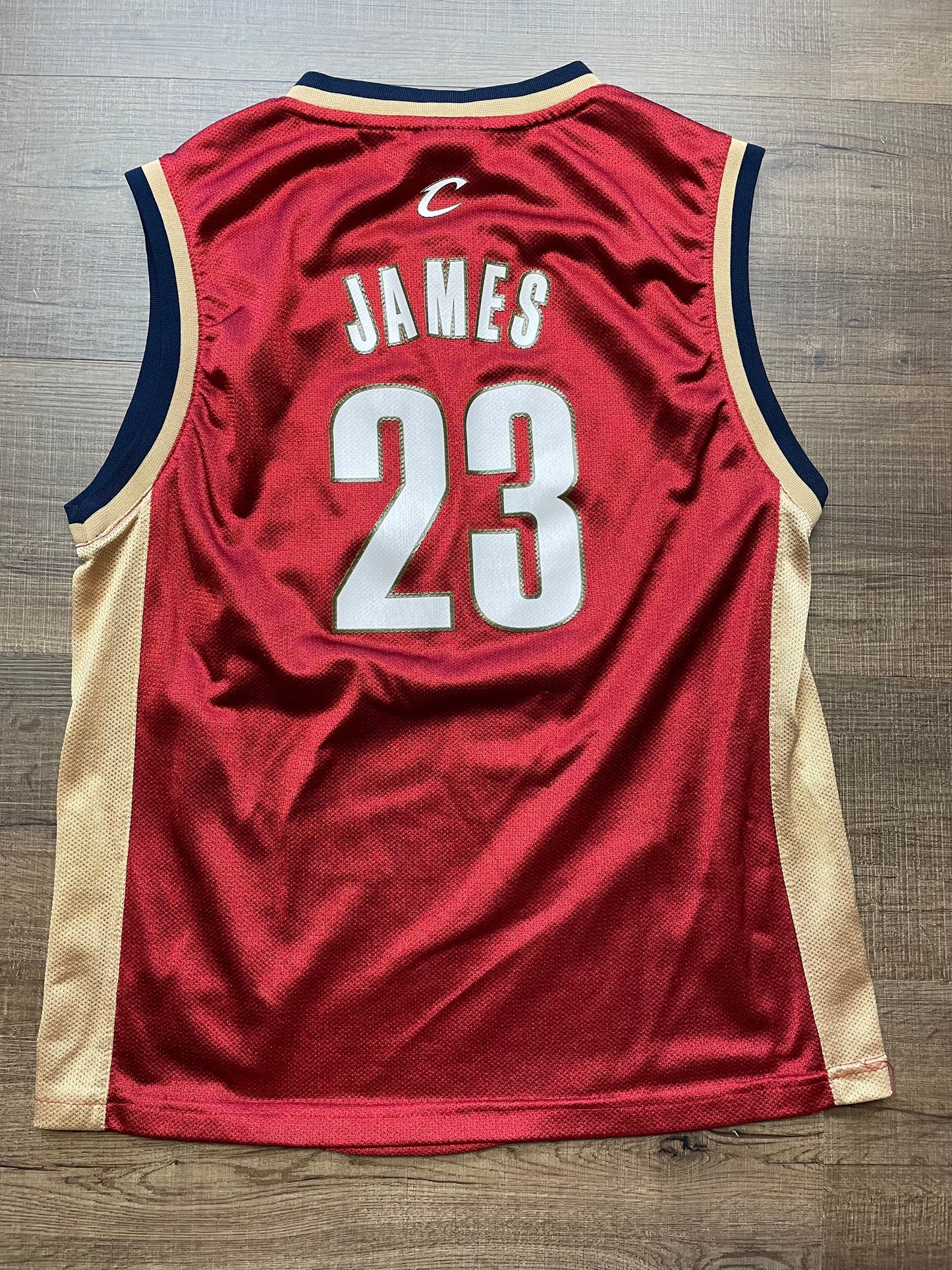 Reebok NBA Cleveland Cavaliers LeBron James 23 Rookie Jersey (YLG)