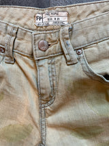 Free People Distressed Camo Capris (25)