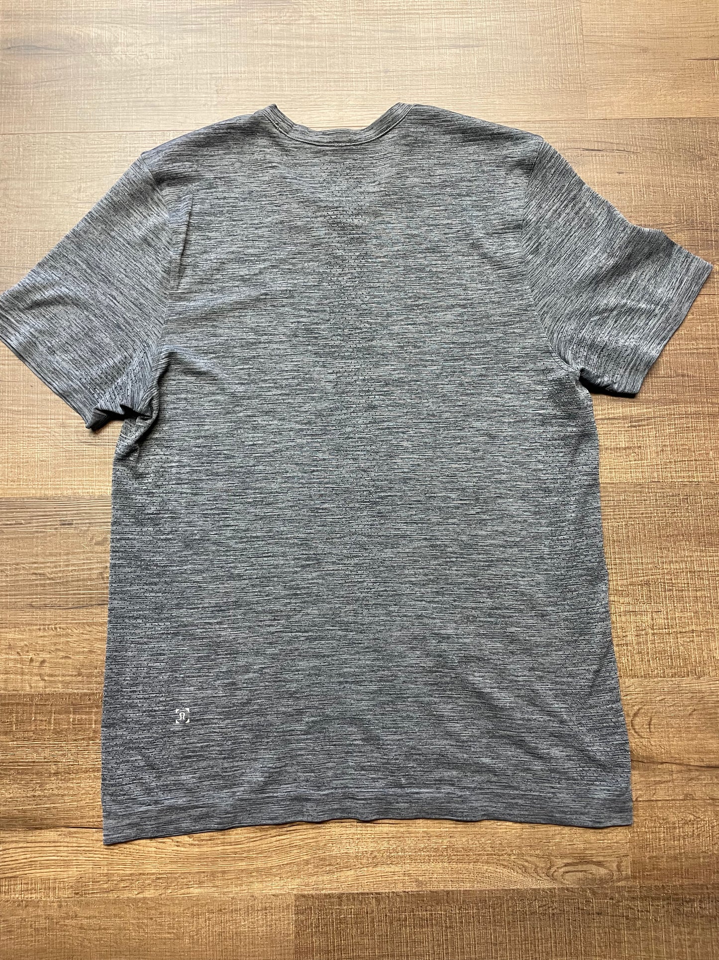 Lululemon Men's Training Short Sleeved Shirt (M)