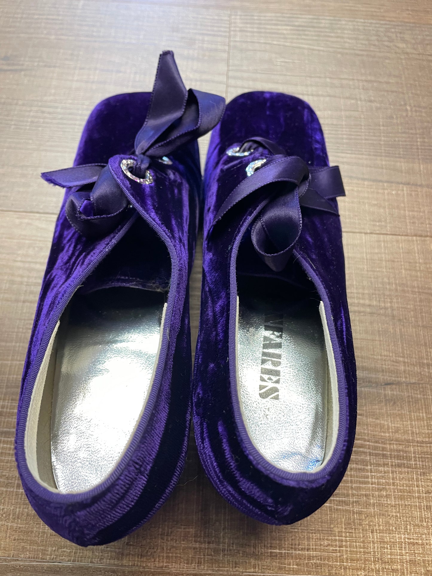 Fanfares Vintage Purple Velvet Chunky Heel Shoe (6.5M)
