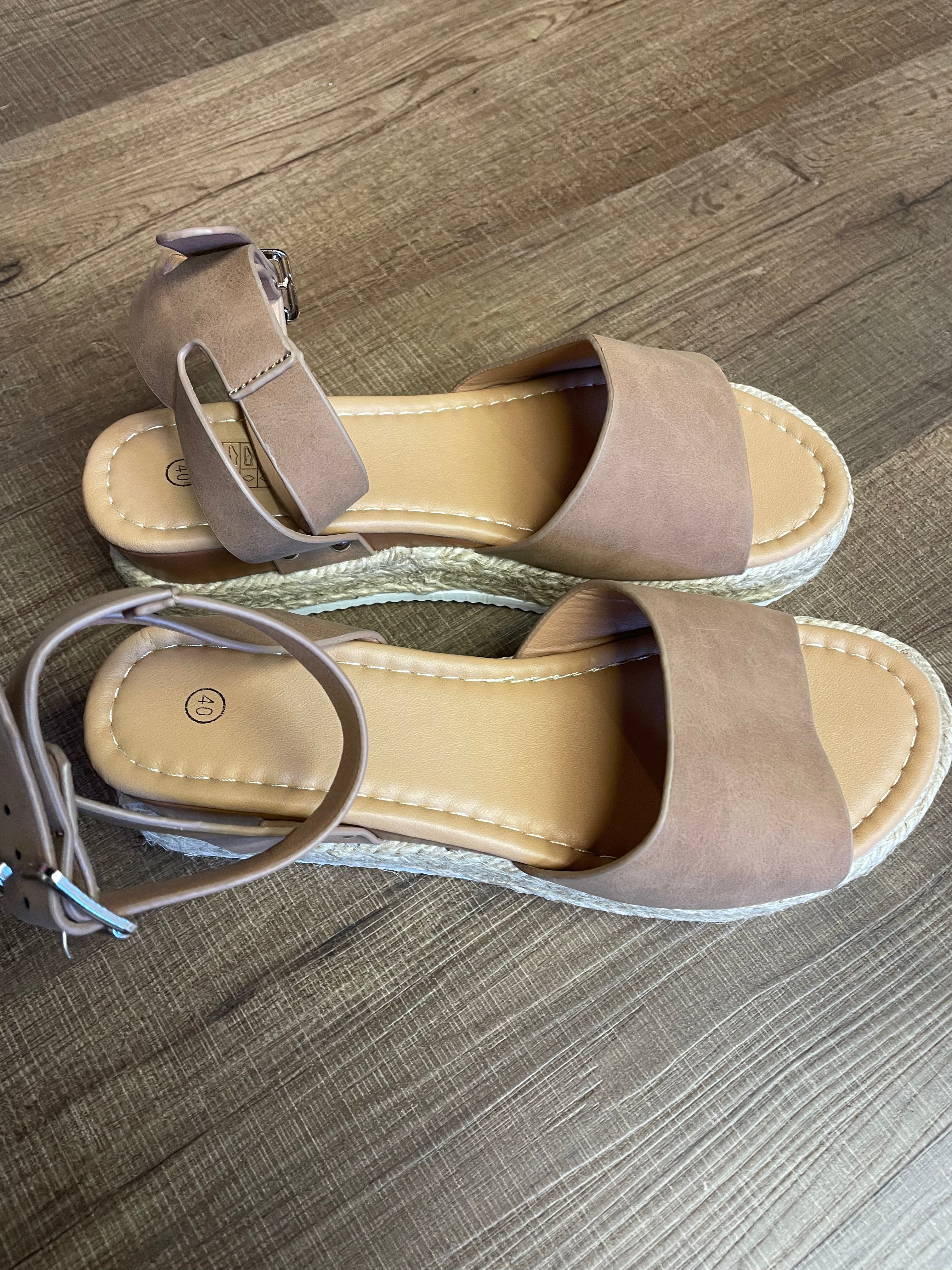 Platform Faux Leather Sandal Ankle Strap (8.5)