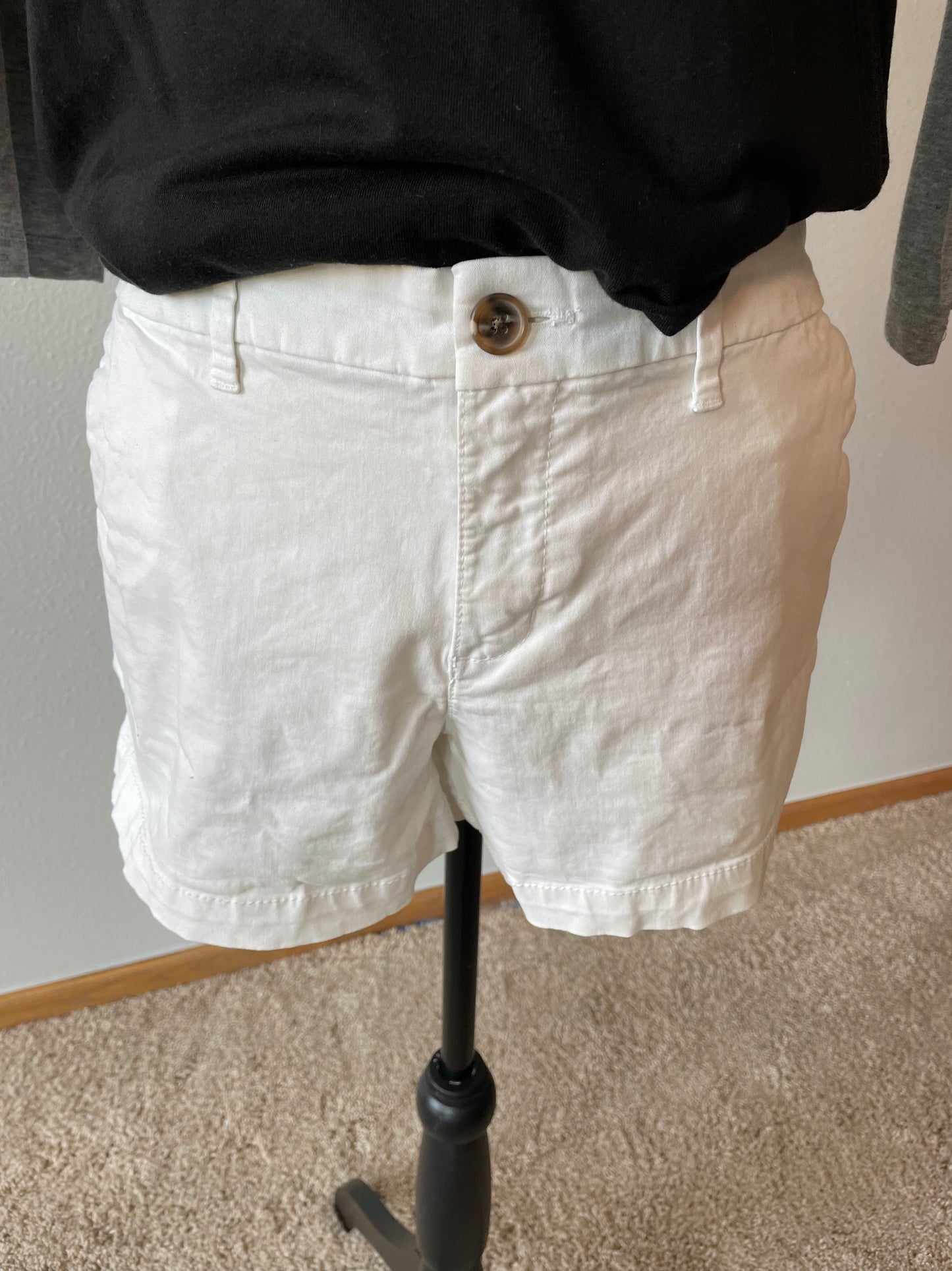 Old Navy White Everyday Shorts (4)