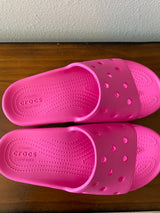 Crocs Classic Sandal, Fuchsia Fun (W9) - BinxBerry Consignment
